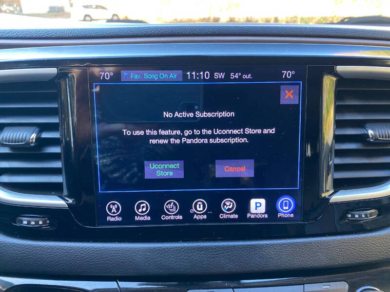 2017 Chrysler Pacifica Touring-L