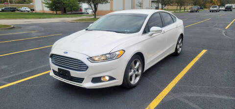 2016 Ford Fusion for sale at EXPRESS MOTORS in Grandview MO