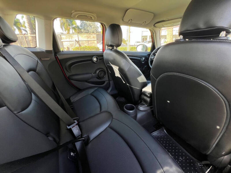 2016 MINI Hardtop 4 Door Cooper