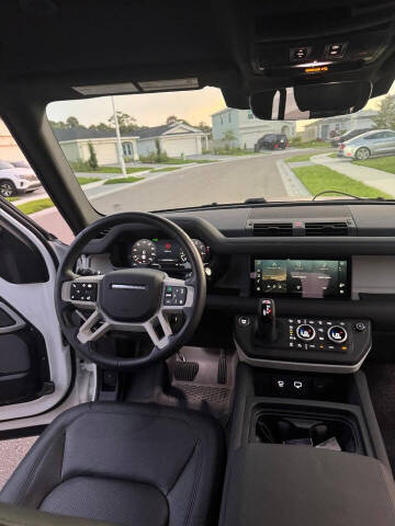 2024 Land Rover Defender 110 P300 S