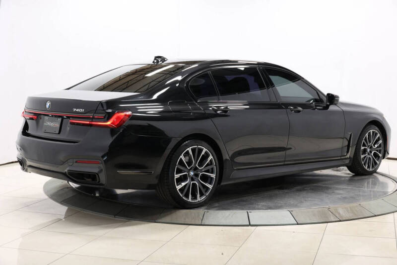 2021 BMW 7 Series 740i