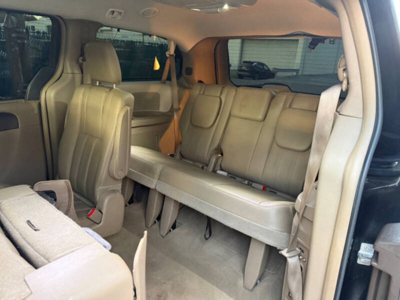 2015 Chrysler Town and Country Touring