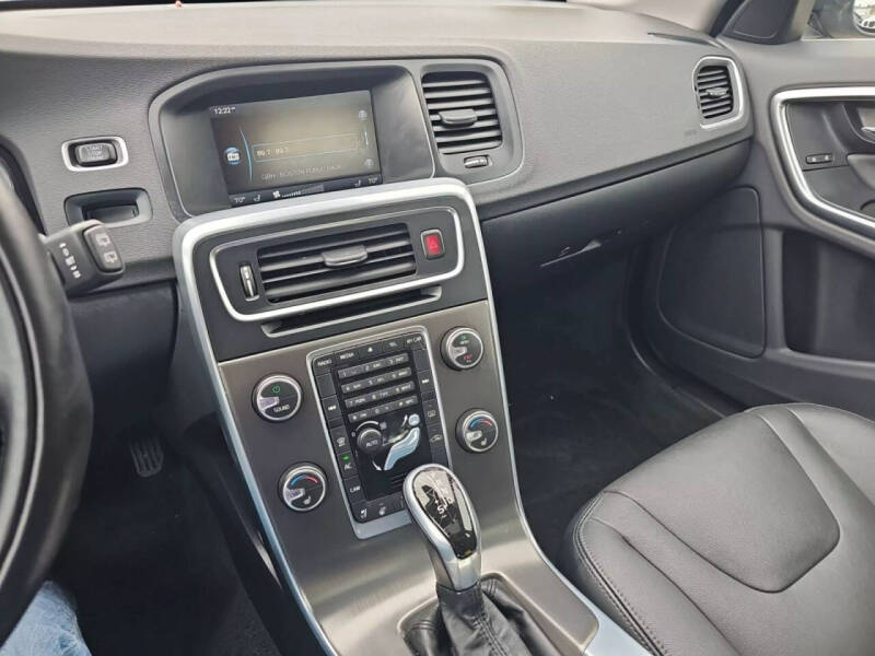 2015 Volvo V60 T5 Premier Plus