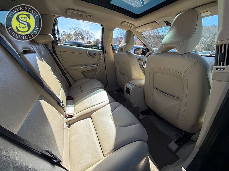 2016 Volvo XC60 T5 Premier