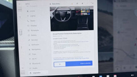 2025 Tesla Model S Plaid