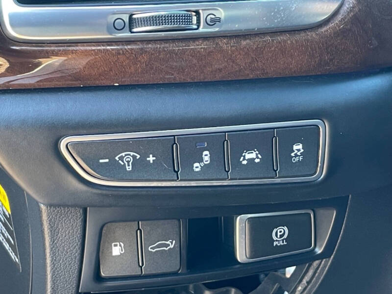 2017 Genesis G90 3.3T Premium