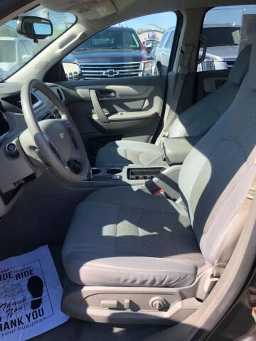2017 Chevrolet Traverse LS