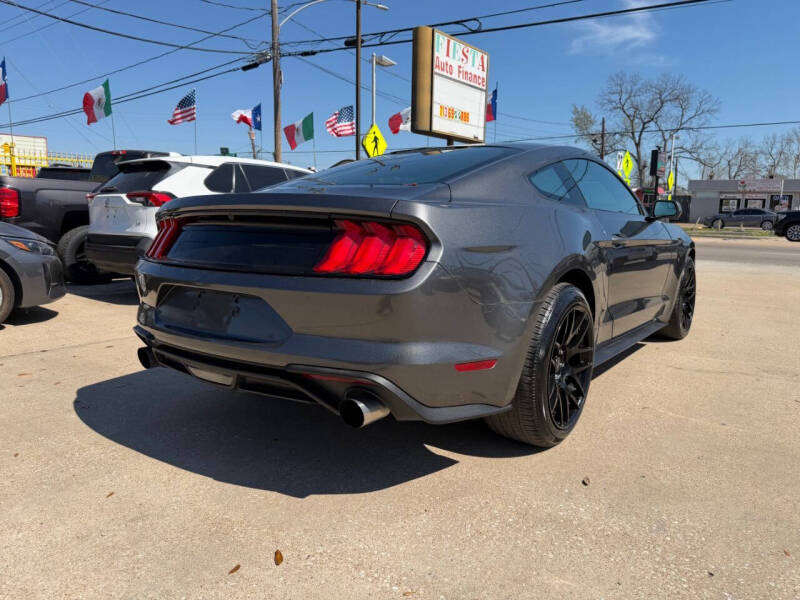 2018 Ford Mustang EcoBoost