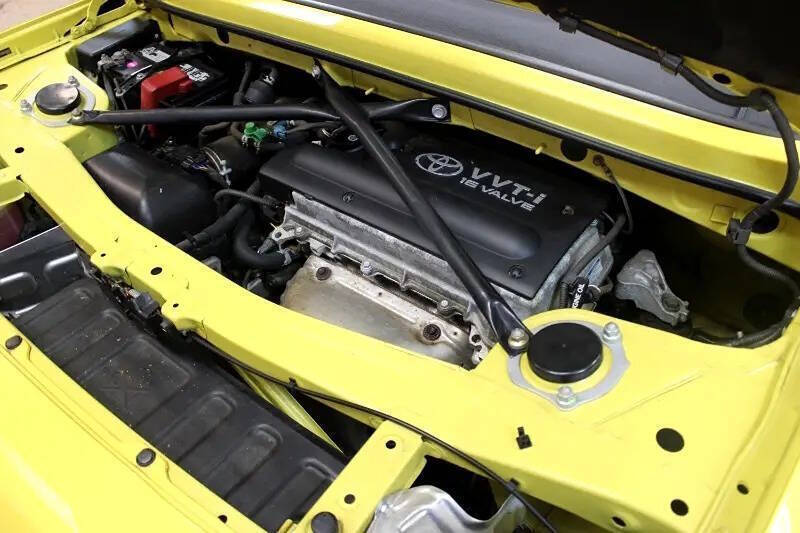 2004 Toyota MR2 Spyder