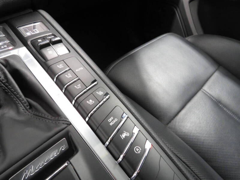 2016 Porsche Macan S