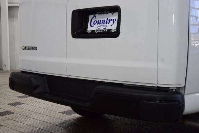 2025 Chevrolet Express 2500