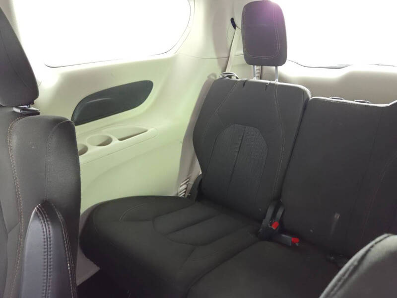 2017 Chrysler Pacifica LX