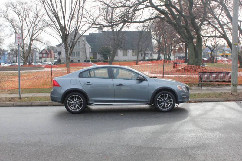 2017 Volvo S60 T5 Platinum