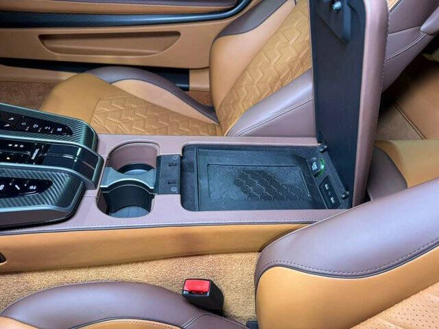 2025 Aston Martin Vanquish