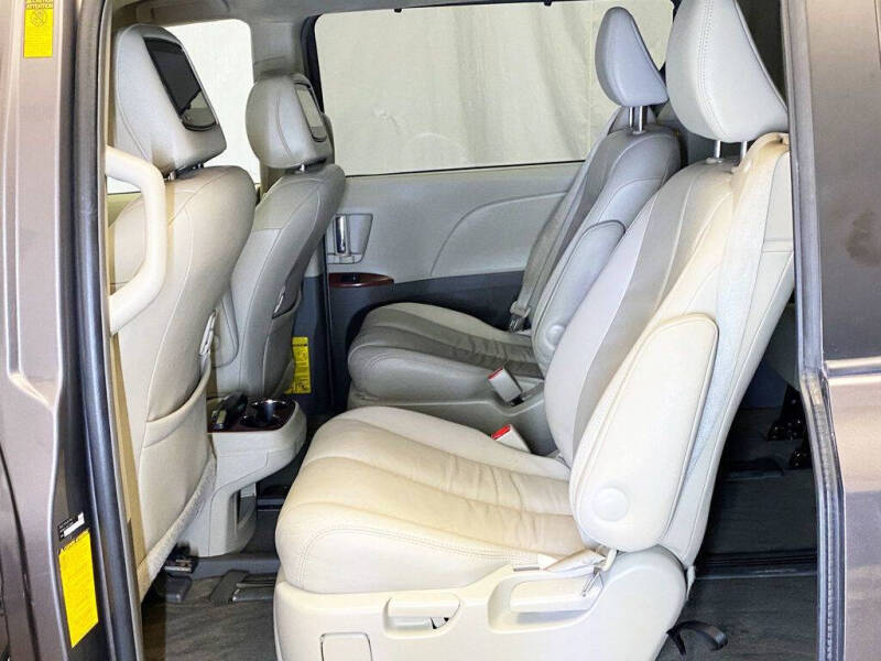 2013 Toyota Sienna