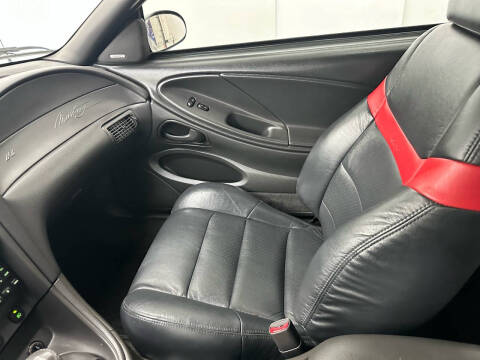 2002 Ford Mustang GT Deluxe