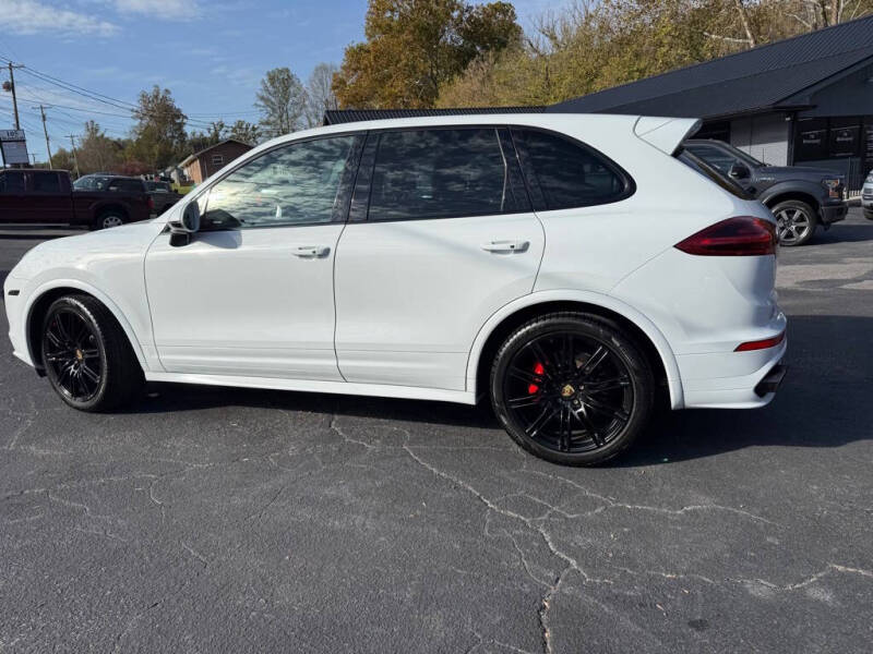 2017 Porsche Cayenne Turbo