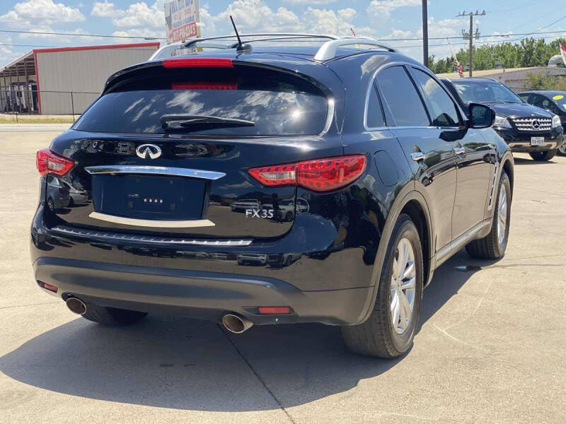 2011 Infiniti FX35