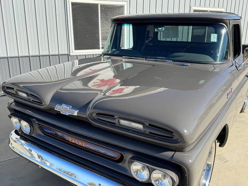 1961 Chevrolet Apache