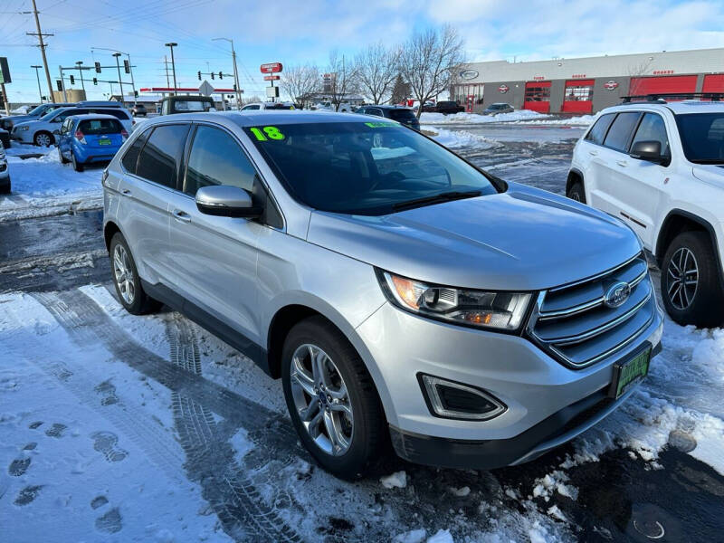 2018 Ford Edge Titanium photo 5