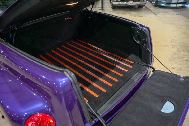 2004 Chevrolet SSR LS