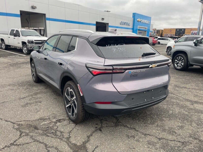 2026 Chevrolet Equinox EV LT 2