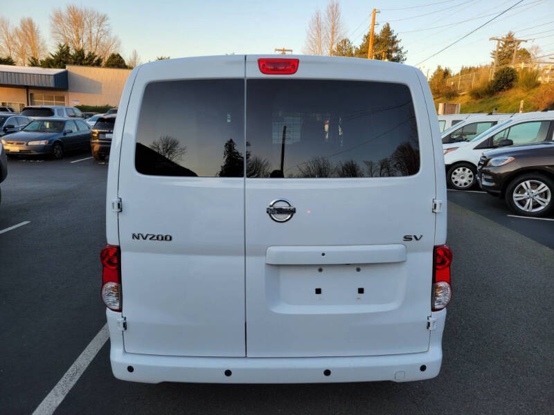 2021 Nissan NV200 SV photo 5