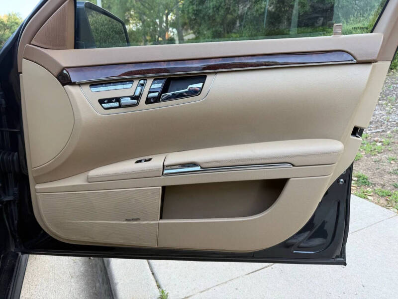 2012 Mercedes-Benz S-Class S 550 4MATIC