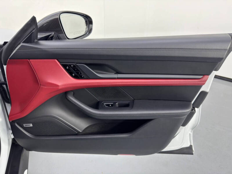 2020 Porsche Taycan Turbo