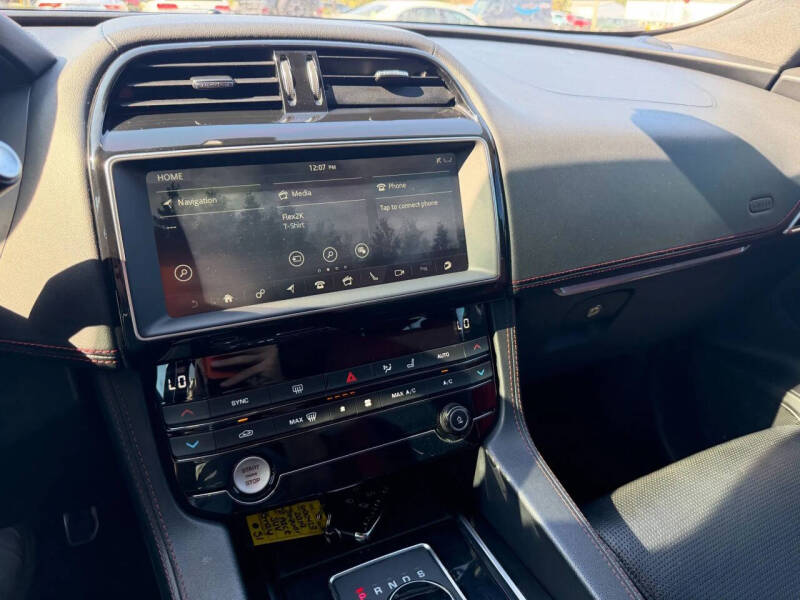 2019 Jaguar F-PACE S