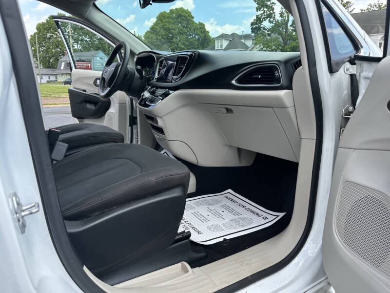 2017 Chrysler Pacifica Touring