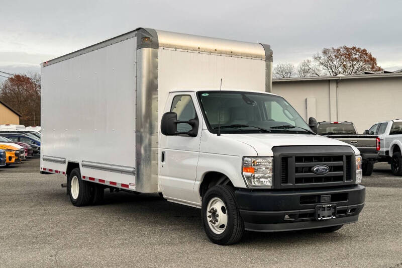 2024 Ford E-Series E-350 SD