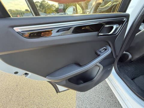 2017 Porsche Macan GTS