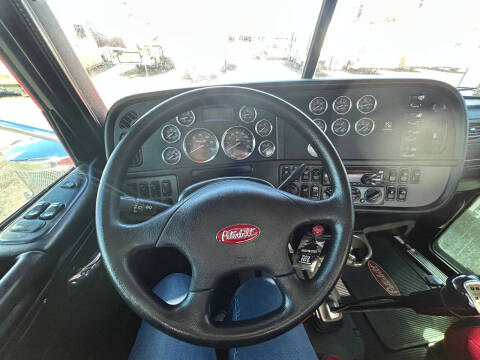 2017 Peterbilt 389
