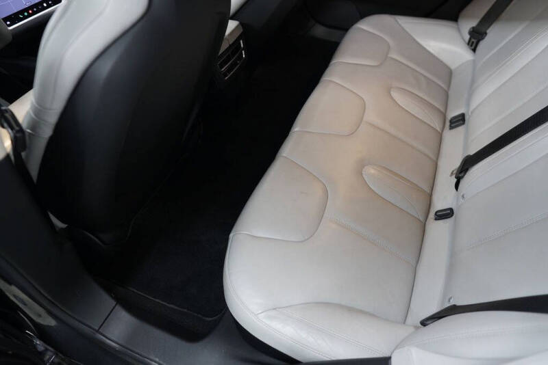 2015 Tesla Model S