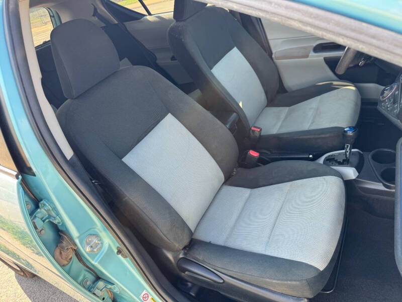 2013 Toyota Prius c Three