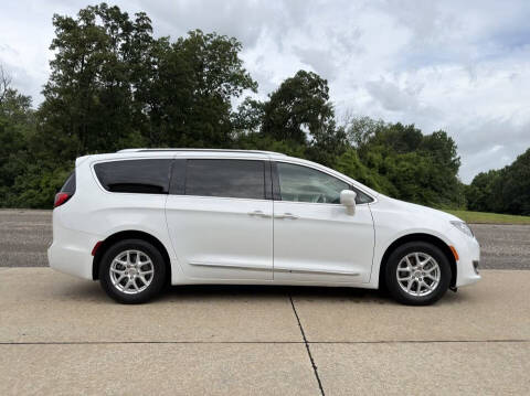 2020 Chrysler Pacifica Touring L