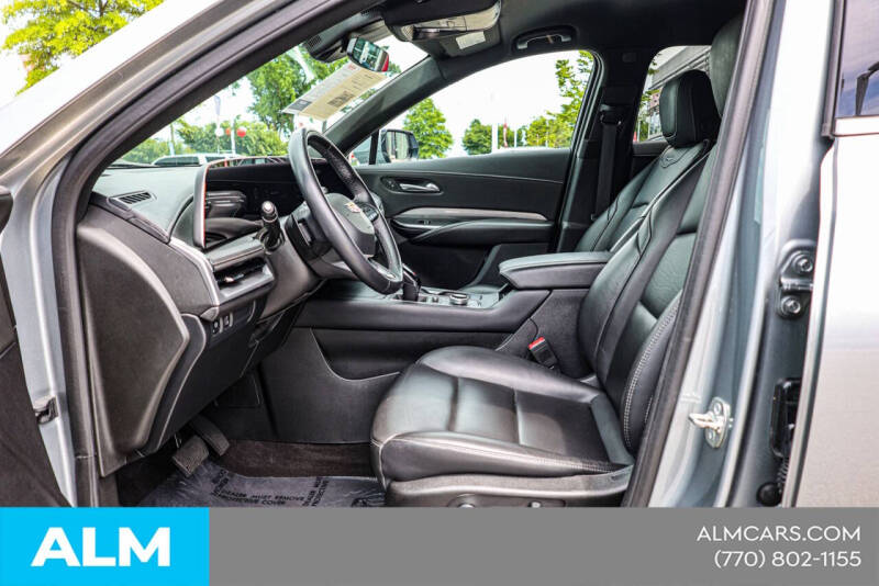 2025 Cadillac XT4 Premium Luxury