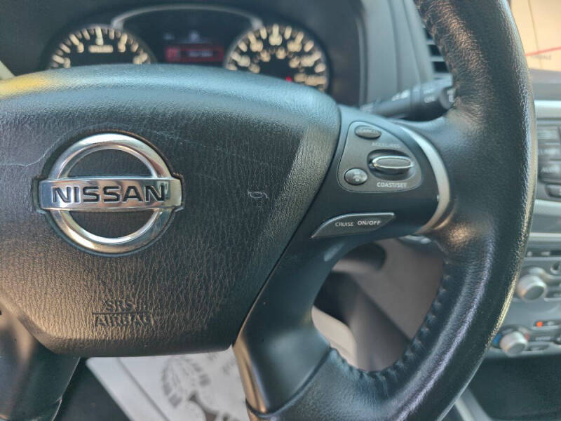 2020 Nissan Pathfinder SL