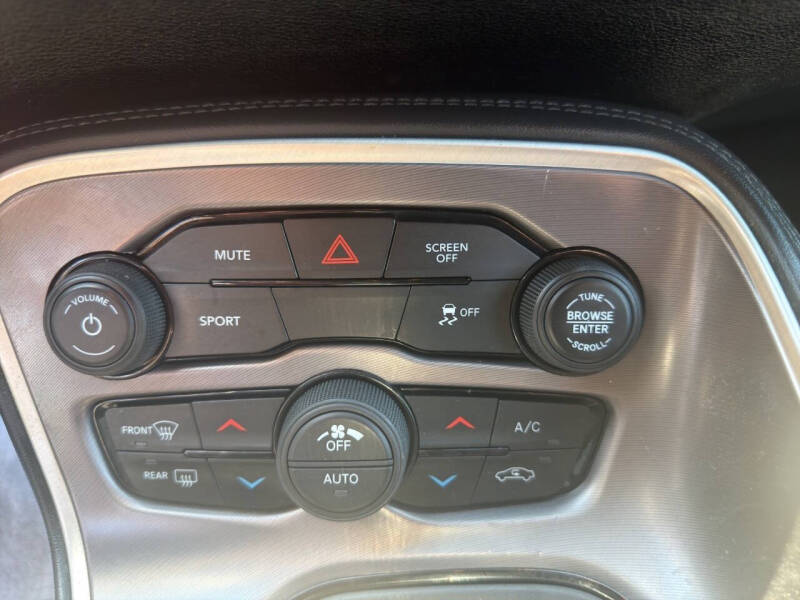 2020 Dodge Challenger SXT
