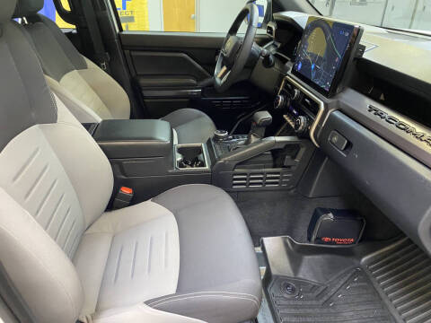 2025 Toyota Tacoma TRD Sport HV