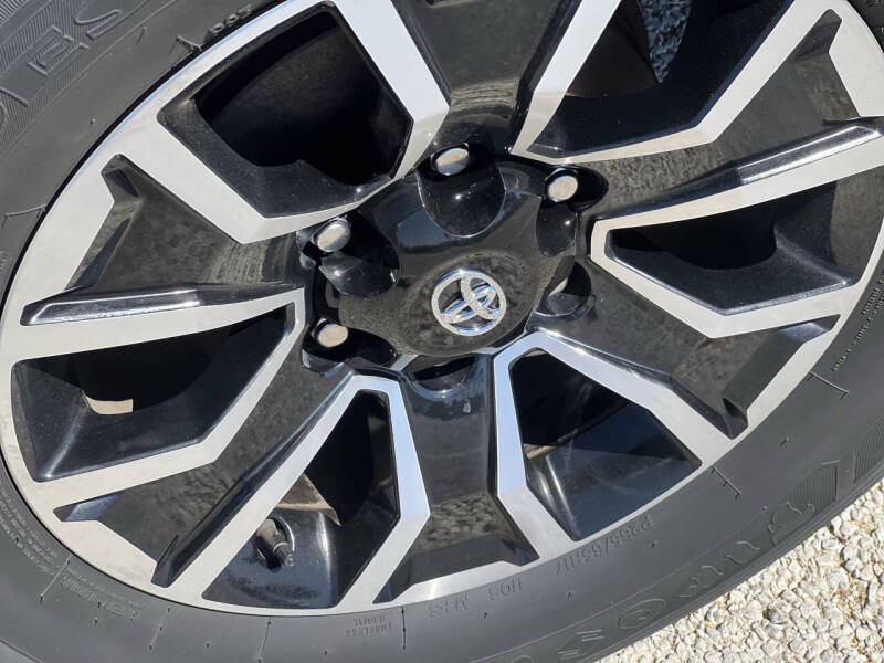 2021 Toyota Tacoma TRD Sport