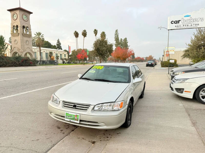 2000 Toyota Camry CE's photo
