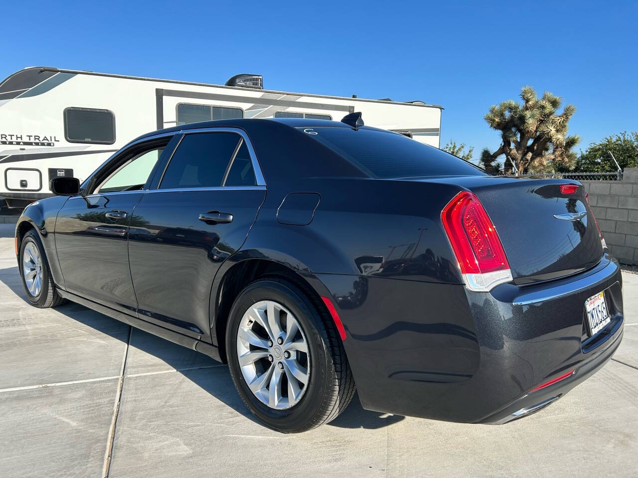 2016 Chrysler 300 for sale at Magic Auto Sales in Hesperia, CA