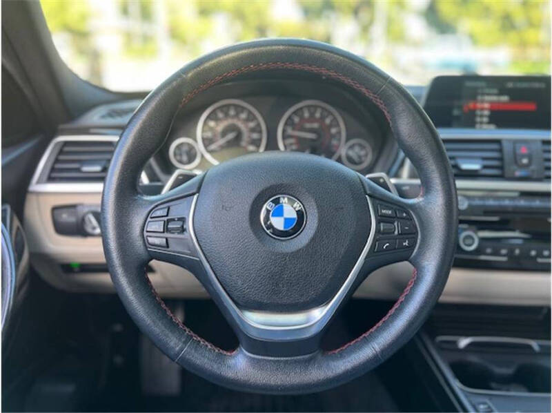 2018 BMW 3 Series 330i