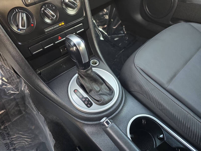 2016 Volkswagen Beetle 1.8T S PZEV