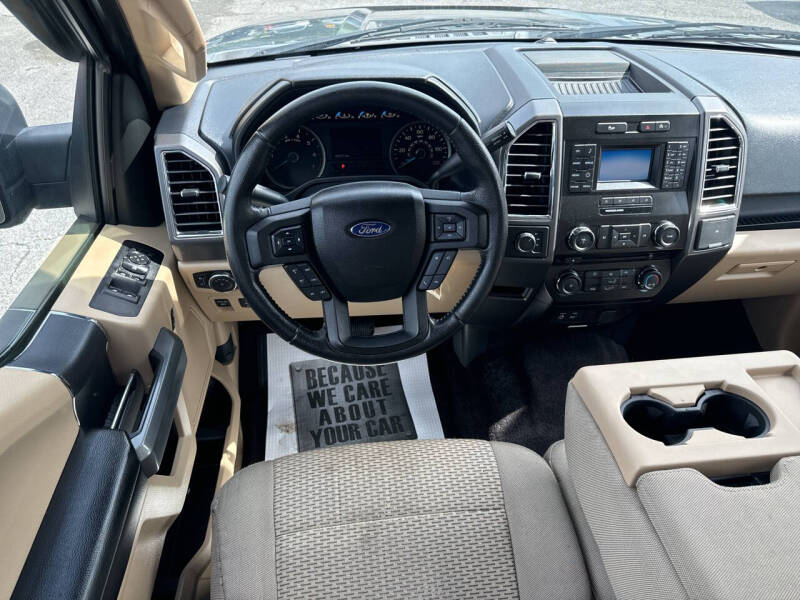 2015 Ford F-150 XLT photo 6