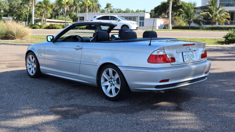 2002 BMW 3 Series 325Ci