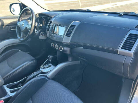 2010 Mitsubishi Outlander XLS