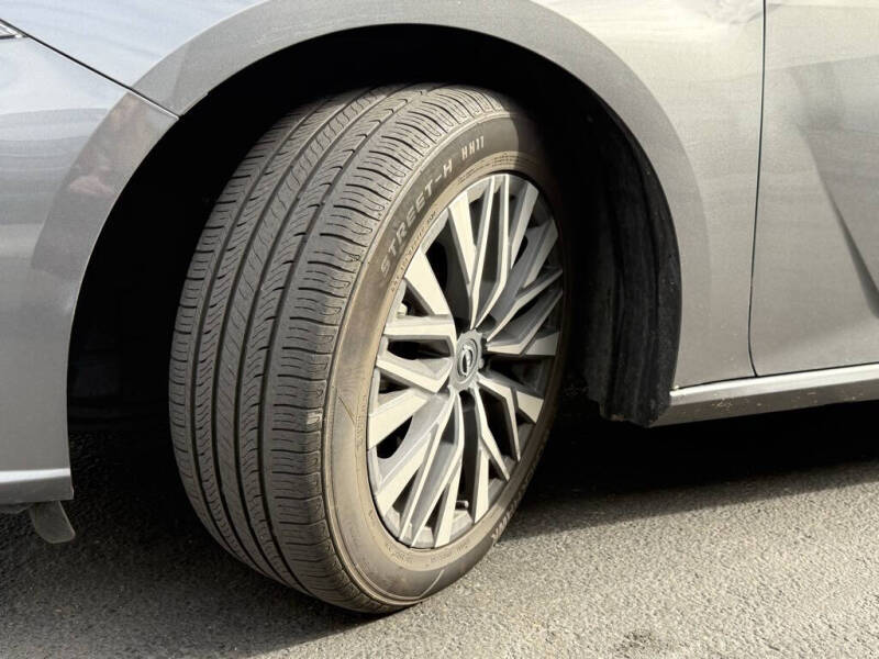 2024 Nissan Altima 2.5 SV